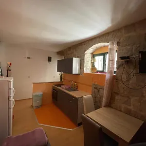 Eliana Apartamento